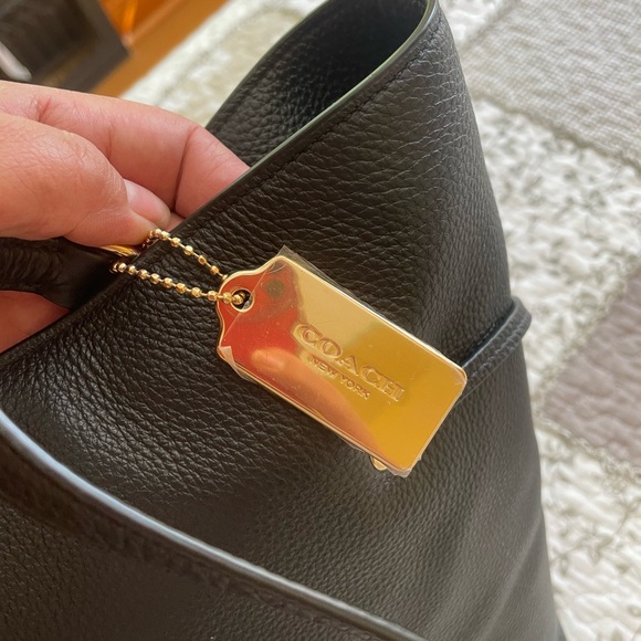 Coach Andy Tote - Picture 8 of 8